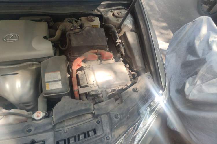 Used Lexus ES 2015 300h Comfort Edition Engine Bay Left