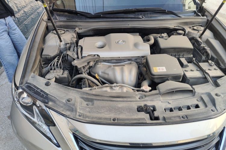 Used Lexus ES 2015 250 Elegant Edition Engine Bay Right