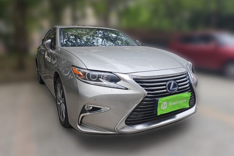 Used Lexus ES 2015 300h Comfort Edition Exterior 2