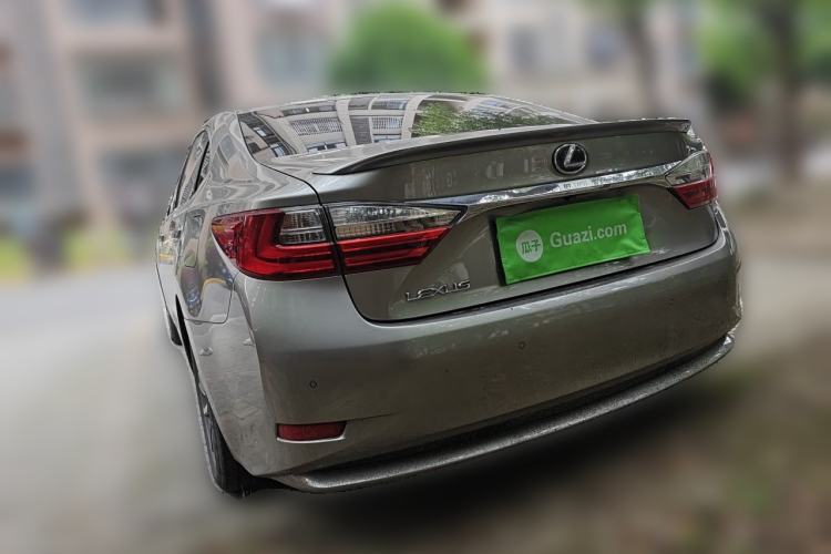 Used Lexus ES 2015 300h Comfort Edition Exterior 3