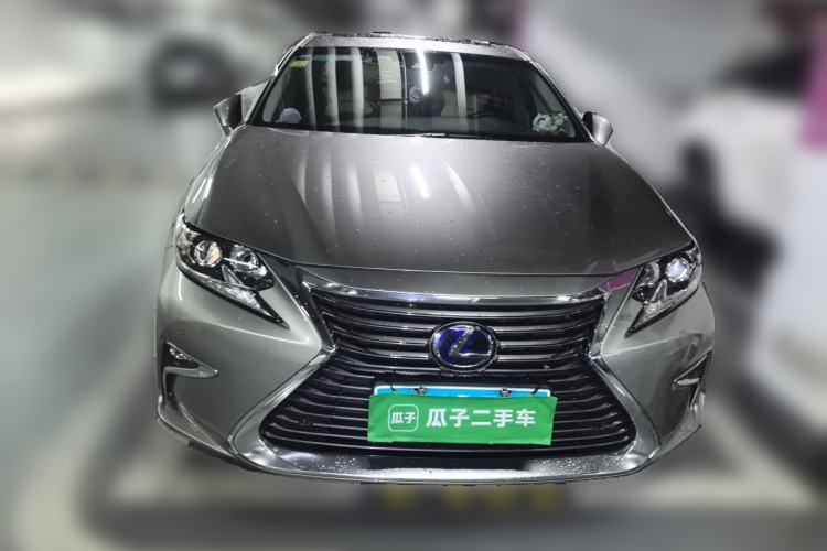 Used Lexus ES 2015 300h Comfort Edition Front