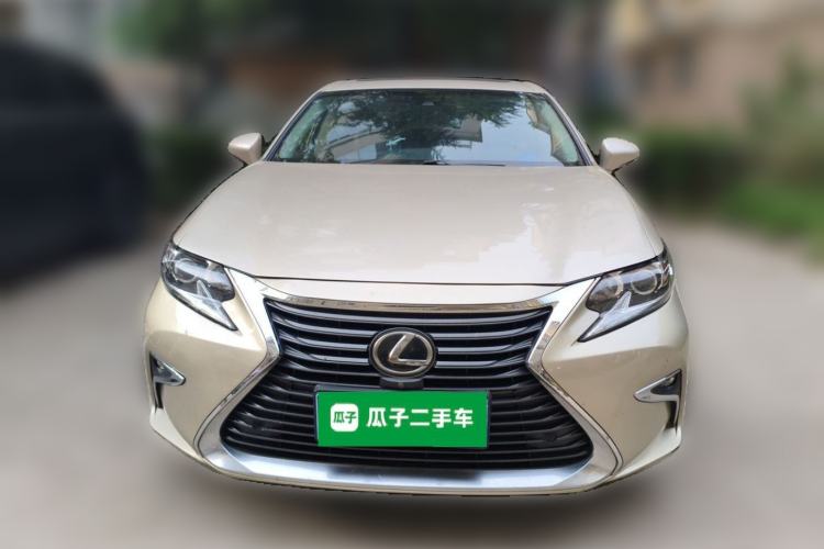 Used Lexus ES 2015 200 Comfort Edition Front