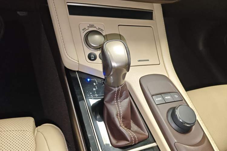 Used Lexus ES 2015 200 Elite Edition Gear Lever