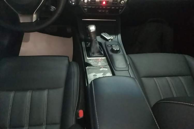 Used Lexus ES 2015 200 Elite Edition Gear Lever