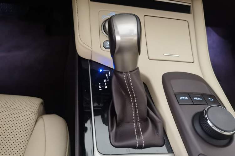 Used Lexus ES 2015 200 Comfort Edition Gear Lever