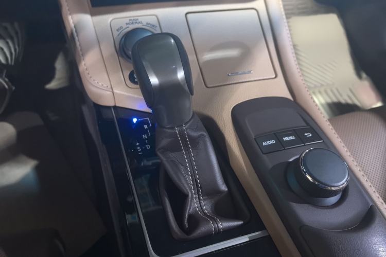 Used Lexus ES 2015 200 Elite Edition Gear Lever