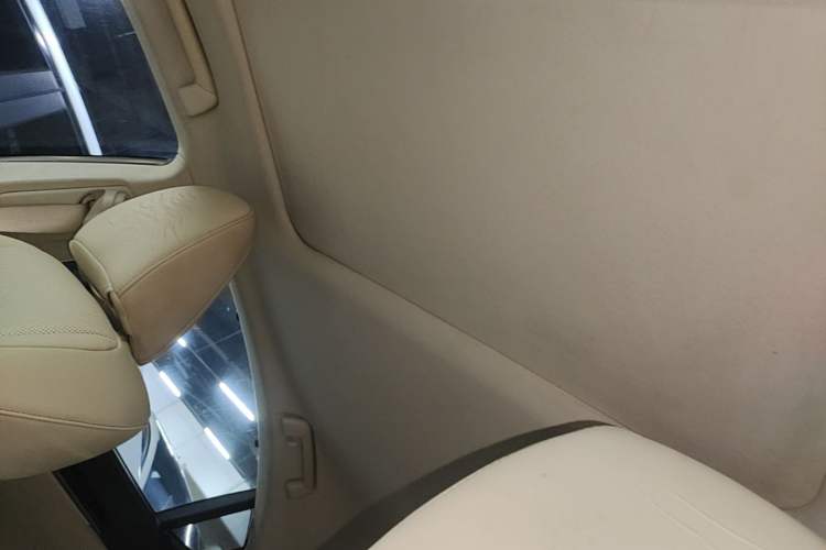Used Lexus ES 2015 250 Elegant Edition Headliner