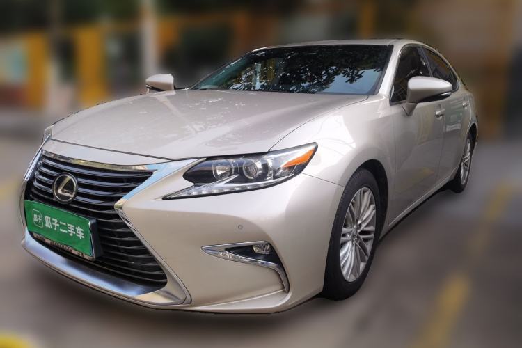 Used Lexus ES 2015 200 Comfort Edition Guazi used car, China used car export, Used car for sale, Used  cars, Cheapest cars for sale