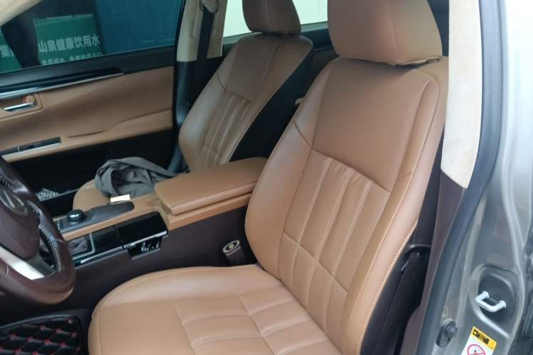 Used Lexus ES 2015 300h Comfort Edition Left Front Seat