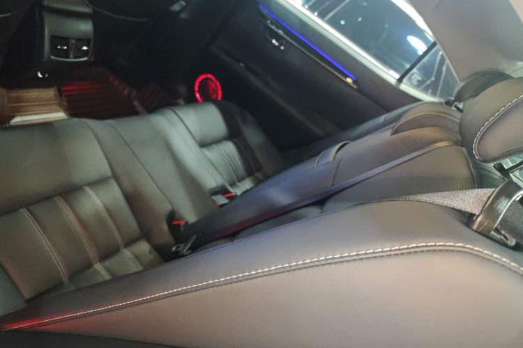 Used Lexus ES 2015 200 Elite Edition Left Rear Seat