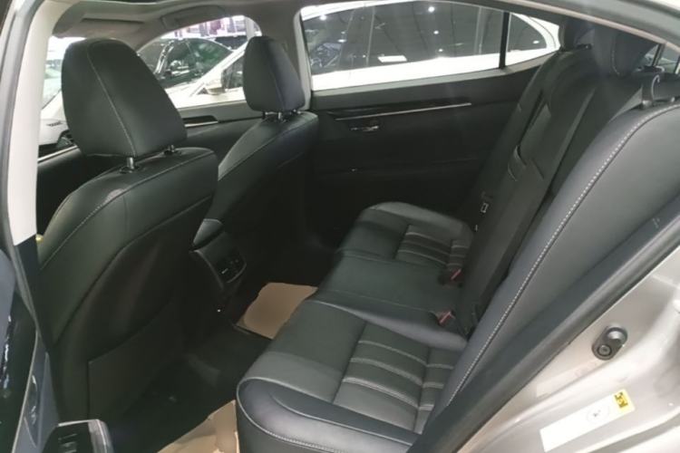 Used Lexus ES 2015 200 Elite Edition Left Rear Seat
