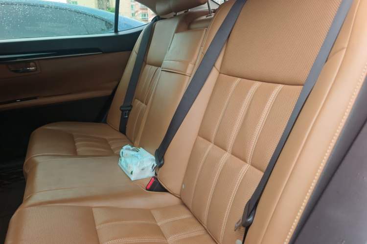 Used Lexus ES 2015 200 Elite Edition Left Rear Seat