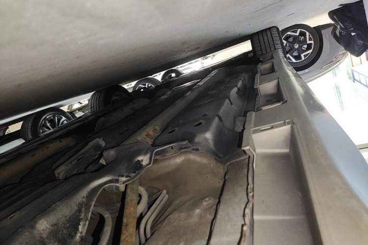 Used Lexus ES 2015 250 Elegant Edition Left Side Sill