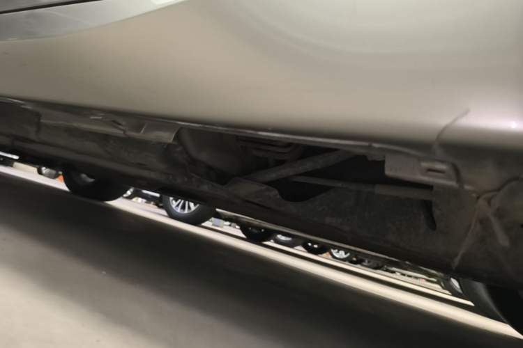 Used Lexus ES 2015 200 Elite Edition Left Side Sill