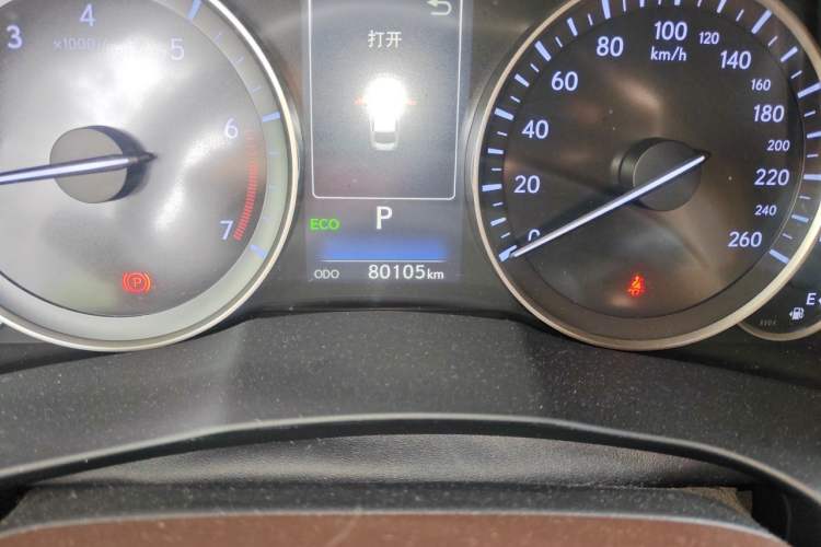 Used Lexus ES 2015 250 Elegant Edition Odometer Close Up
