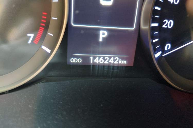 Used Lexus ES 2015 200 Comfort Edition Odometer Close Up