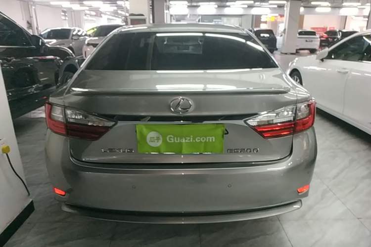 Used Lexus ES 2015 200 Elite Edition Rear