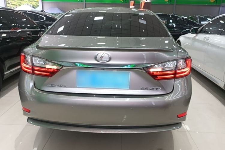 Used Lexus ES 2015 200 Elite Edition Rear