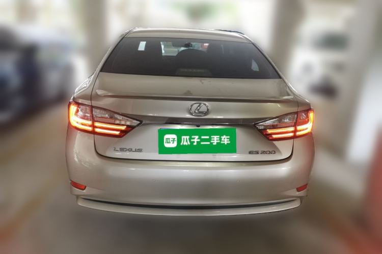 Used Lexus ES 2015 200 Comfort Edition Rear