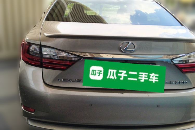 Used Lexus ES 2015 200 Elite Edition Rear
