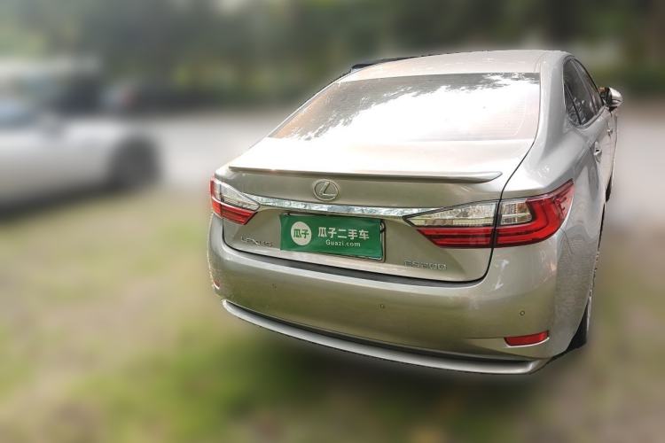 Used Lexus ES 2015 200 Elite Edition Rear