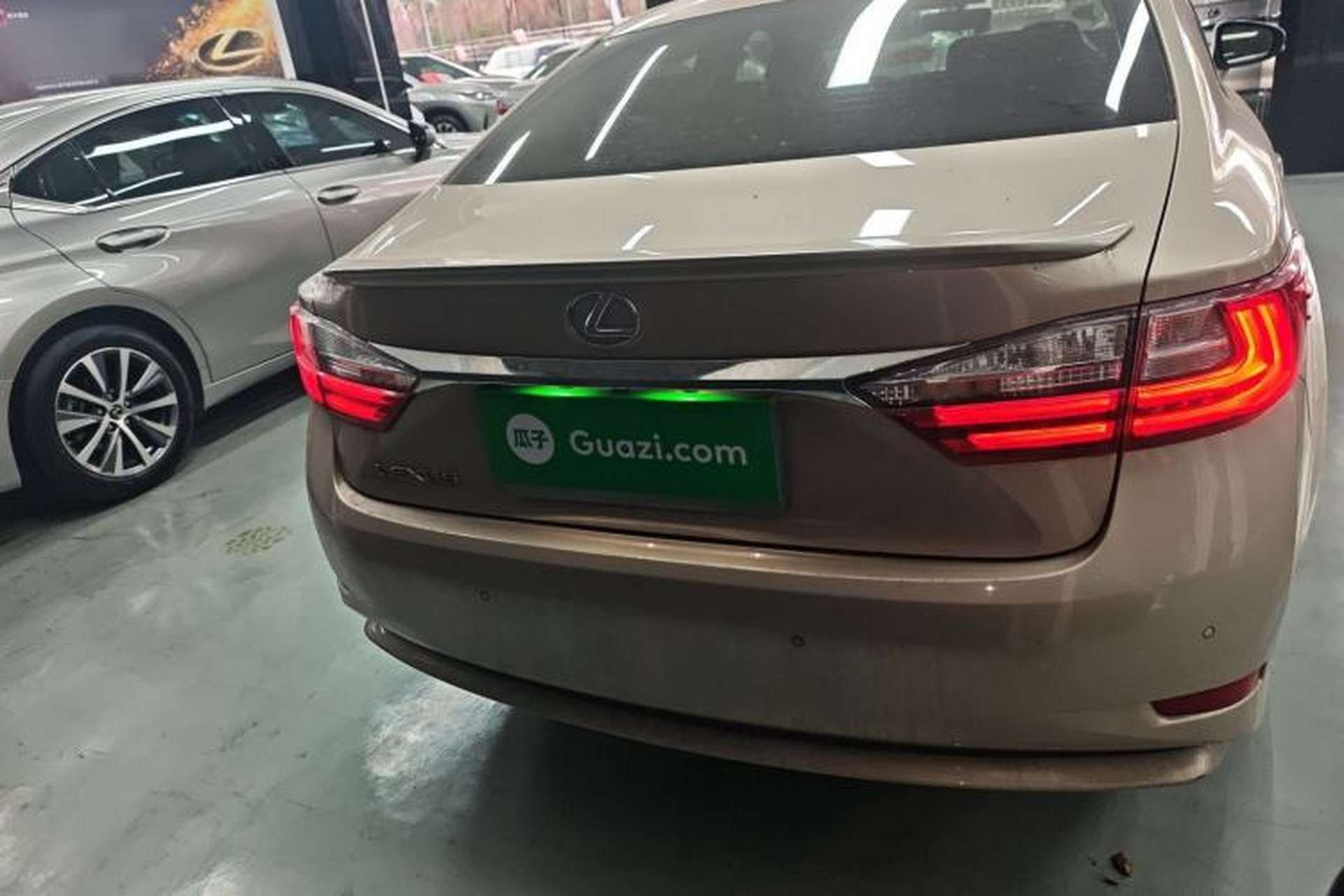 Used Lexus ES 2015 200 Elite Edition Rear