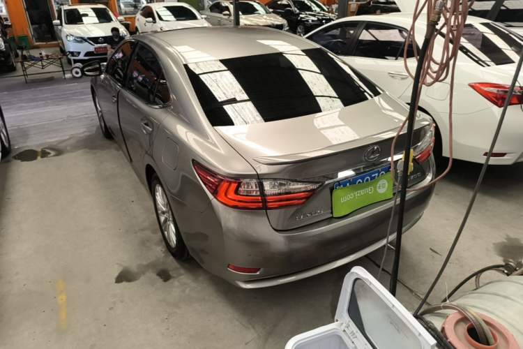 Used Lexus ES 2015 200 Elite Edition Rear Left 45 Deg