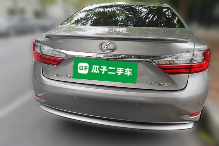 Used Lexus ES 2015 200 Elite Edition Rear