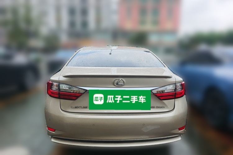 Used Lexus ES 2015 200 Elite Edition Rear