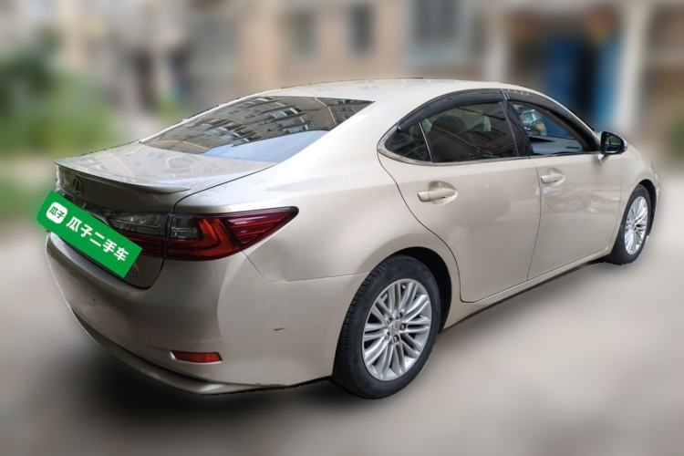 Used Lexus ES 2015 200 Comfort Edition Rear Right 45 Deg