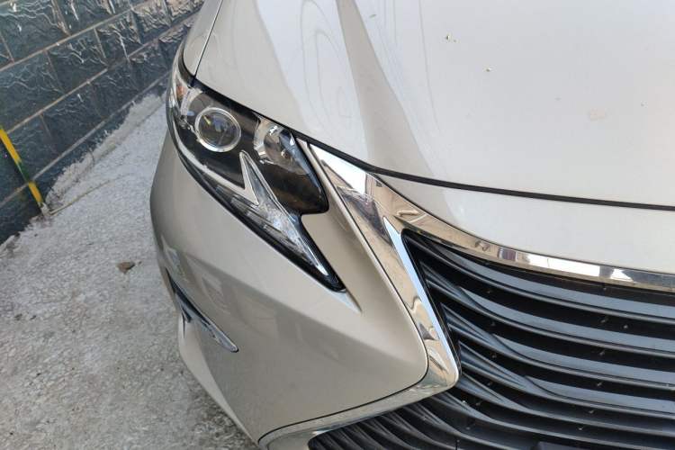 Used Lexus ES 2015 250 Elegant Edition Right Front Headlight