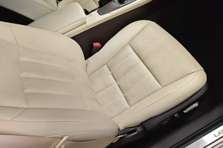 Used Lexus ES 2015 200 Elite Edition Right Front Seat