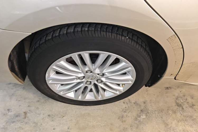 Used Lexus ES 2015 200 Elite Edition Right Rear Wheel Hub