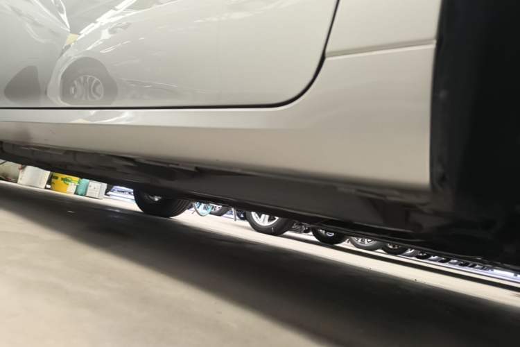 Used Lexus ES 2015 200 Elite Edition Right Side Sill
