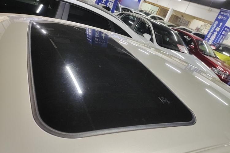 Used Lexus ES 2015 250 Elegant Edition Roof