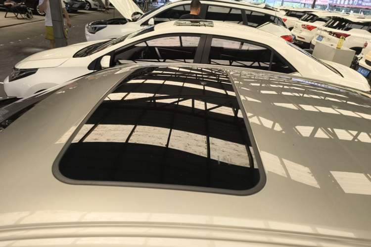 Used Lexus ES 2015 200 Elite Edition Roof