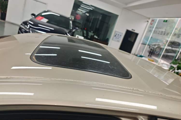 Used Lexus ES 2015 200 Elite Edition Roof