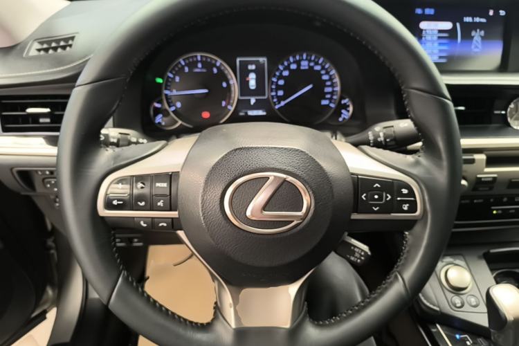 Used Lexus ES 2015 200 Elite Edition Steering Wheel