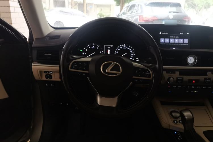 Used Lexus ES 2015 200 Comfort Edition Steering Wheel