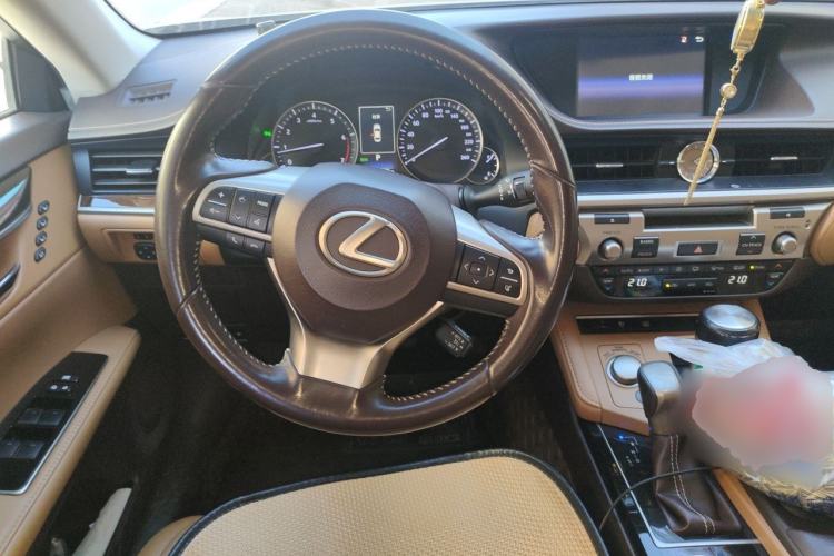 Used Lexus ES 2015 250 Elegant Edition Steering Wheel