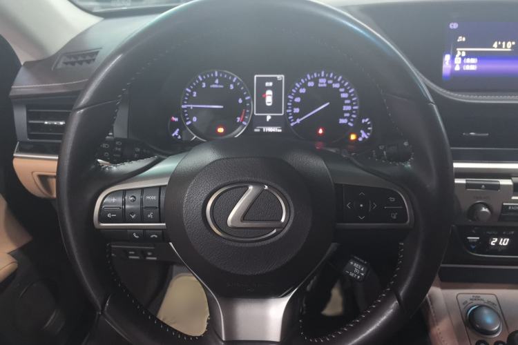Used Lexus ES 2015 200 Elite Edition Steering Wheel