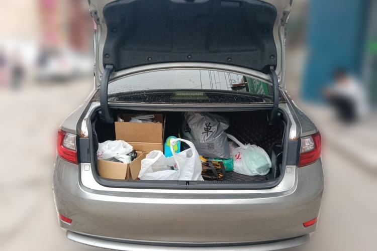 Used Lexus ES 2015 300h Comfort Edition Trunk