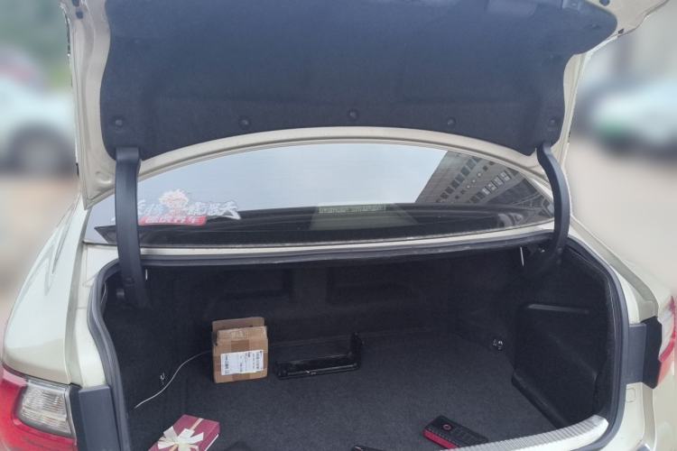 Used Lexus ES 2015 300h Comfort Edition Trunk