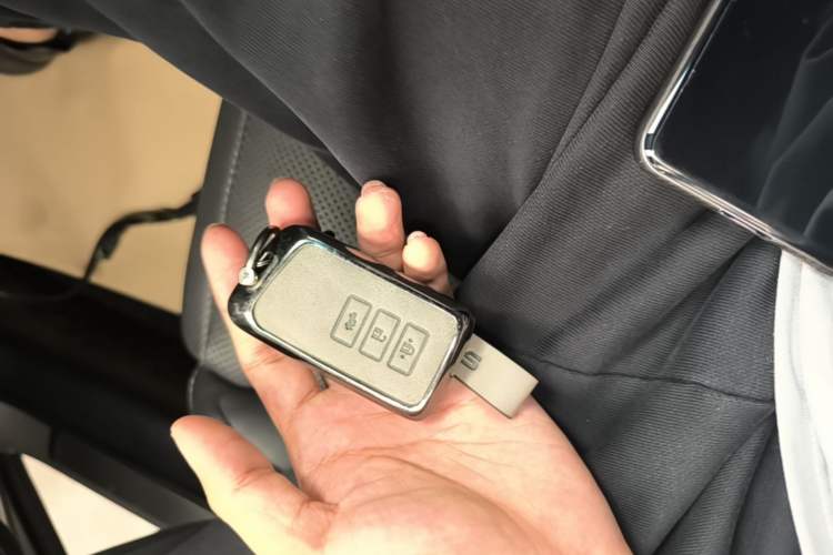 Used Lexus ES 2015 200 Elite Edition Vehicle Key