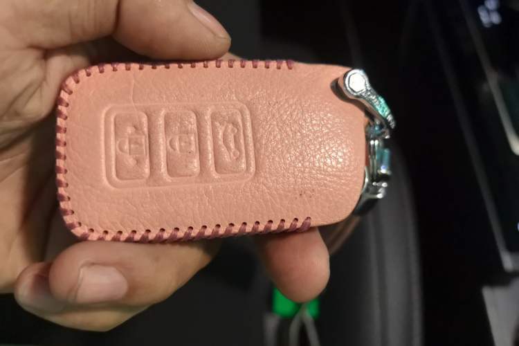 Used Lexus ES 2015 300h Comfort Edition Vehicle Key