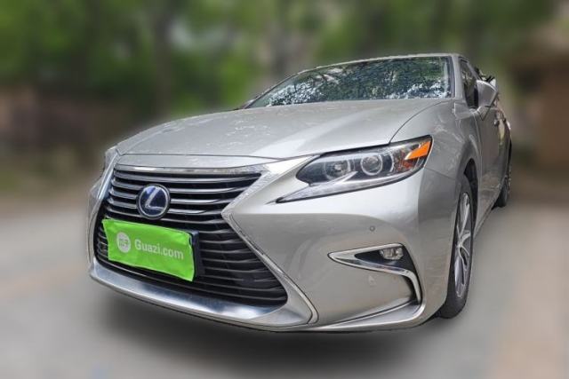 Used Lexus ES 2015 300h Comfort Edition