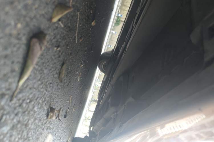 Used Lexus ES 2015 300h Comfort Edition Chassis Front Left