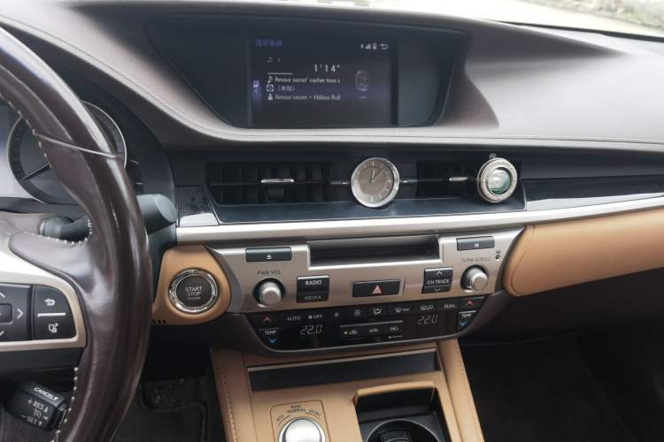 Used Lexus ES 2015 200 Elite Edition Audio And AC Panel