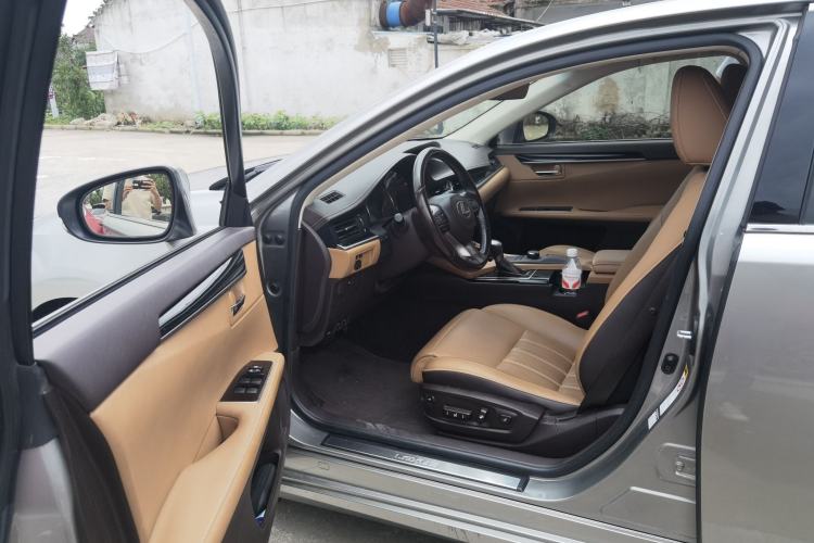 Used Lexus ES 2015 200 Elite Edition Driver Seat