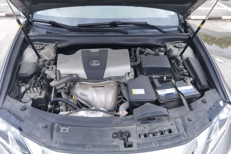 Used Lexus ES 2015 200 Elite Edition Engine Bay